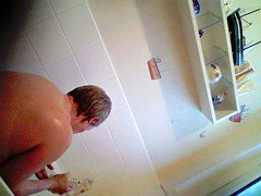 Mère que j'aimerais baiser, Douche