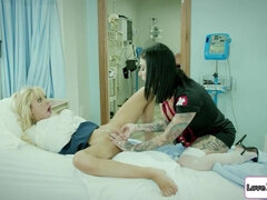 Arsch, Grosse titten, Hd, Lesbisch, Milf, Krankenschwester, Muschi, Rau