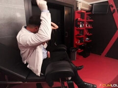 Садо мазо, Минет, Ботинки, Наездница, Бритые, Сосущие, Сиськи, Униформа