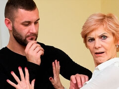 デカ尻, デカパイ, ブロンド, フェラチオ, 指いじり, 熟年, 剃毛, ストッキング