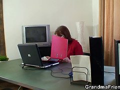 フェラチオ, エロ熟女, オナニー, 母, オフィス, 現実, 義母, 三人