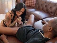 デカチン, 黒人, 茶髪の, 異人種間, 淫乱熟女, 裸, オマンコ, タトゥー