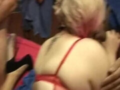 Grosse titten, Britisch, Gruppensex, Gruppe, Mutti, Orgie, Swingers, Titten