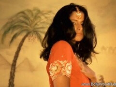 Indienne, Mère que j'aimerais baiser, Nue  à poil