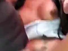 Amateur, Sucer une bite, Couple, Queue, Fille latino, De plein air, Transsexuelle, Suçant