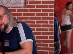 Brunette brune, Queue, En levrette, Branlette thaïlandaise, Maigrichonne, Sport, Adolescente, Nénés