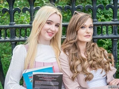 Kont, Grote kont, Pijpbeurt, Hondjeshouding, 1 man 2 vrouwen, Handbeurt, Penis, Tiener