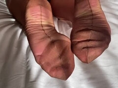 Hot British MILF Shows Off Her Shaved Pussy & Sexy Feet in RHT Stockings