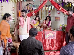 Arsch, Tussi, Grosser arsch, Grosse titten, Braunhaarige, Indisch, Milf, Titten