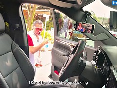 Enthousiasteling, Auto, Seksspeelgoed, Vingeren, Hardcore, Openbaar, Tiener, Speelgoed