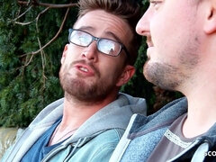 Grote mammen, Sperma in mond, Sperma shot, Moeder die ik wil neuken, Moeder, Geschoren, Zoon, Tieten likken