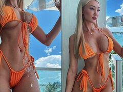 デカパイ, 巨乳な, 指いじり, 手コキする, オマンコ, 赤毛, オッパイの, トイレ