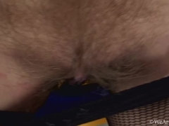 Blondine, Behaart, Küche, Lingerie, Nackt, Geschwollene nippel, Strümpfe