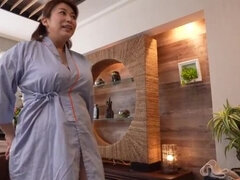 Yukari Orihara: Japanese Adult Clinic Specialist in Handjobs, Cream Pies, and Squirting