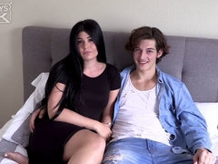 Belle grosse femme bgf, Gros cul, Gros seins, Sucer une bite, En levrette, Embrassement, Léchez, Chatte