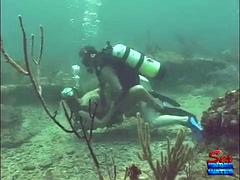 Nana, Gros seins, Branlette thaïlandaise, Hard, Public, Nénés, Sous marin