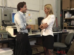 Bruinharig, Rondborstig, Man die toekijkt, Hardcore, Moeder die ik wil neuken, Moeder, Spuiten, Vrouw