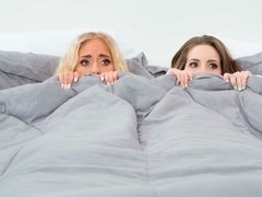 お尻, ブロンド, フェラチオ, 捕まる, バック, 女 人男 人, 手コキする, オナニー