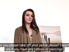 Bruinharig, Realiteit, Verlegen, Tieten likken