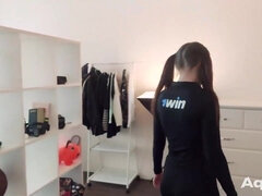 Жопа, Минет, Брюнетки, Семяизвержение, От первого лица, Русские, Школьница, Сиськи