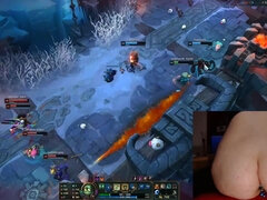 Gamer Girl In Stimulation In Ass And Pussy While Playing League Of Legends #14 Luna