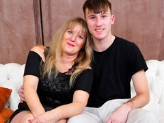 Arsch, Grosser arsch, Grosser schwanz, Grosse titten, Blondine, Blasen, Milf