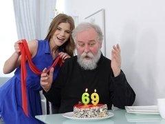 Жопа, Блондинки, Минет, Собачьи, Пальцем, Оргазм, Молоденькие, Сиськи