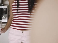 Asiático, Morena, Corrida, Penetracion con dedos, Hd, Tacones, Tatuaje, Trio