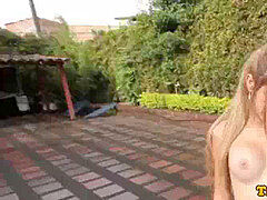 Bikini, Latina, Masturbation, Im freien, Piercing, Transfrau, Solo