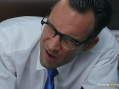 Американки, Жопа, Блондинки, Сперма на лице, В офисе, Секретарша, Сквиртинг, Сиськи