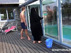 Arabe, Sucer une bite, En levrette, Hd, Mère que j'aimerais baiser, Maman, Public, Suçant