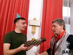 Braunhaarige, Betrug, Tschechisch, Papi, Freundin, Hd, Jungendliche (18+), Titten