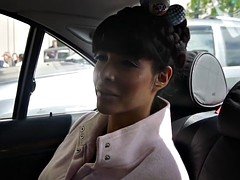 Micaela Schaefer nackt am Brandenburger Tor