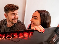 Amateur, Dormitorio, Verga grande, Morena, Polla, Tetas naturales, Flaco, Adolescente