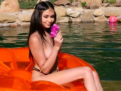 Брюнетки, Хд, Мастурбация, Натуральные сиськи, Киски, Соло