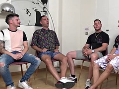 Enthousiasteling, Grote mammen, Groepseks, Groep, Hardcore, Rijpe lesbienne, Moeder die ik wil neuken, Tieten likken