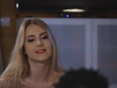 Grosser arsch, Blasen, Spermaladung, Interrassisch, Orgasmus, Zierlich, Jungendliche (18+), Titten