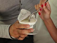 In den arsch, Grosse titten, Blasen, Braunhaarige, Spermaladung, Hardcore, Mexikanisch, Titten