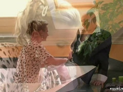 Corridas, Ffm, Orgía, Pantaletas, Orinar, Ducha, Tetas, Mojado