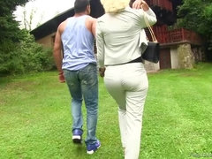 ブロンド, 衣服着たままセックス, 天然, ヌード, アウトドア, 放尿, シャワー, 濡れ