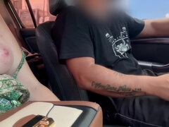Огромные размеры, Милф, Натуральные, Натуральные сиськи, На публике, Киски, Сиськи, Подглядывание