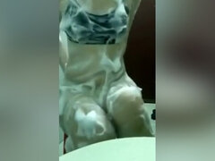 Culo, Culo grande, Mamada, Corridas, Sexo duro, Pezones, Ducha, Fumando