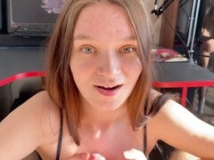 18 jaar, Enthousiasteling, Pijpbeurt, Stel, Spel, Vriendin, Masturbatie, Natuurlijke tieten