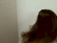 Brunette brune, Éjaculation interne, Famille, Première fois, Pov, Adolescente, Plan cul à trois, Vierge
