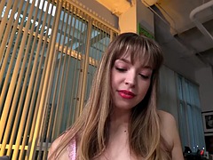 美女, デカチン, デカパイ, 巨乳な, 汚れた　, 手コキする, オイル, 剃毛