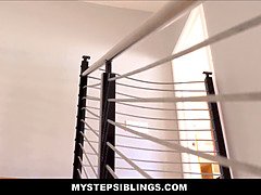 Gros cul, Grosse bite, Sucer une bite, Masturbation, Orgasme, Douche, Soeurs, Adolescente