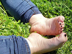 I Want You to cum ALL Over my oiled Up little FEET - PUBLIC foot show!