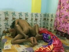 デカ尻, 巨乳な, 浮気者, 医者, インド人, 自然山雀, 看護婦, 妻