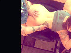 Femme couguar, Faciale, Pute