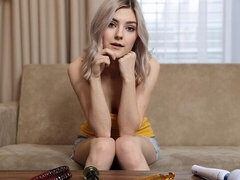 18 ans, Gros cul, Blonde, Gode, Doigter, Maigrichonne, Dénudage, Jouets